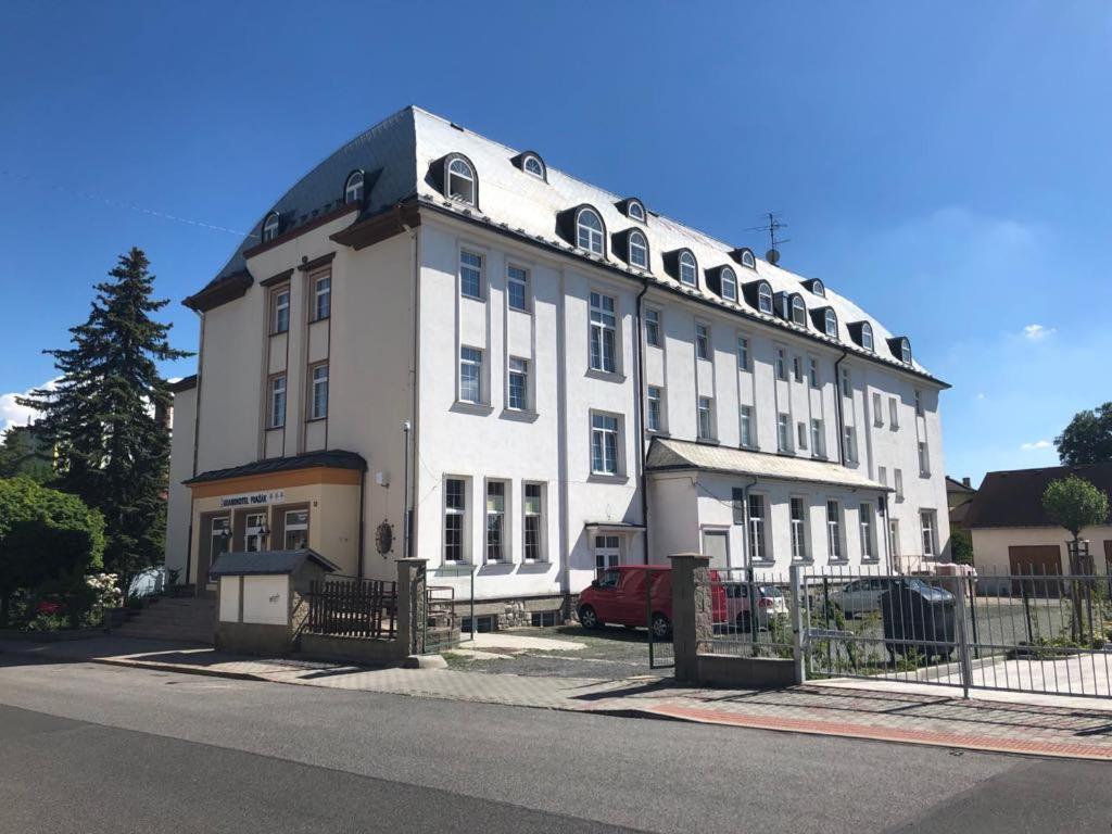 Grandhotel Nový Bor Dış mekan fotoğraf
