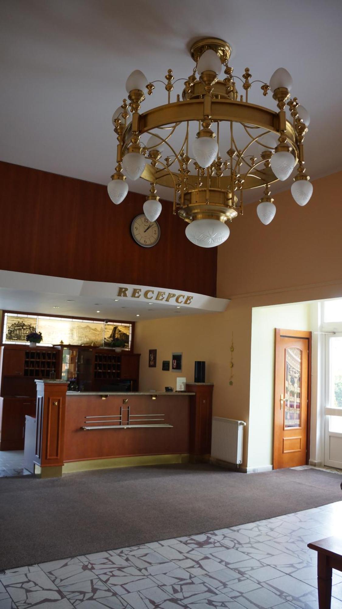 Grandhotel Nový Bor Dış mekan fotoğraf